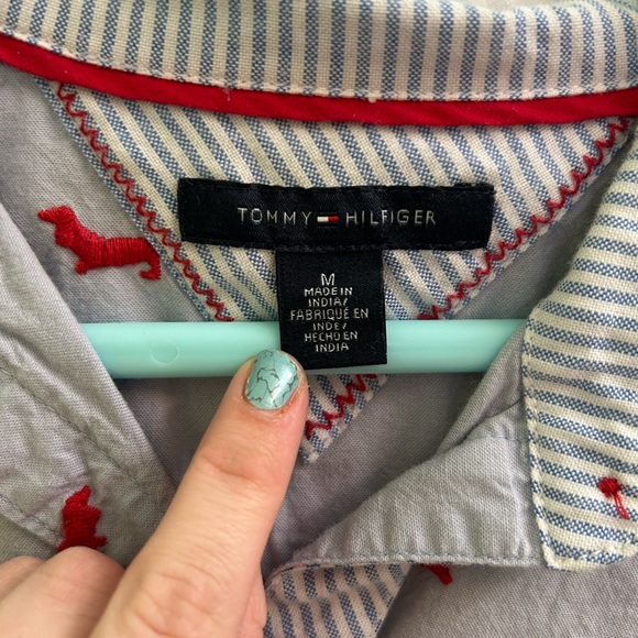 Tommy Hilfiger Embroidered Dog Design ASO Lydia Martin on Teen Wolf - Picture 2 of 4